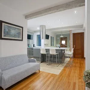 Apartamento Amplio En Gros Con Parking Privado, San Sebastián